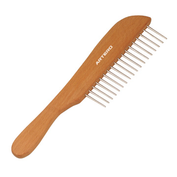 Artero Wooden Hand Comb
